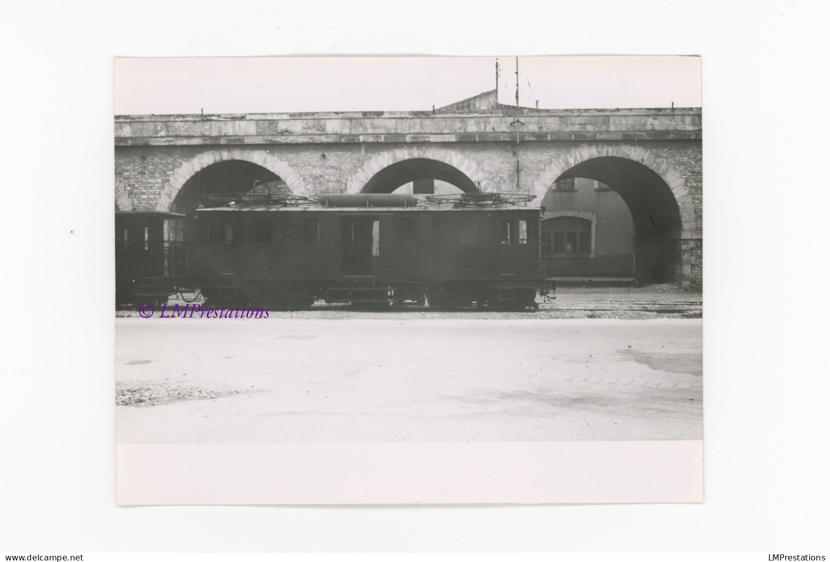 Photo Automotrice Camargue 1947 Train Gare Nîmes Gard 30 Languedoc Provence France Locomotive Chemin Chemins Fer Motrice - Treni