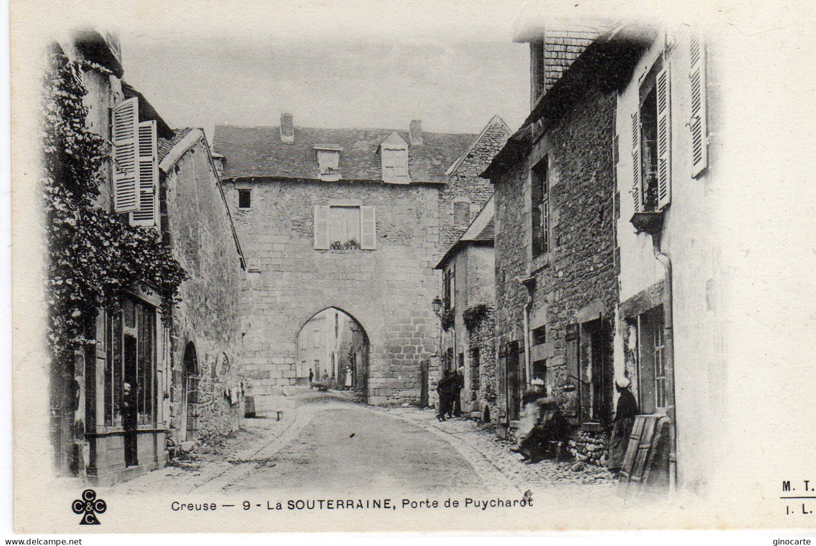 La Souterraine Porte De Puycharot - La Souterraine