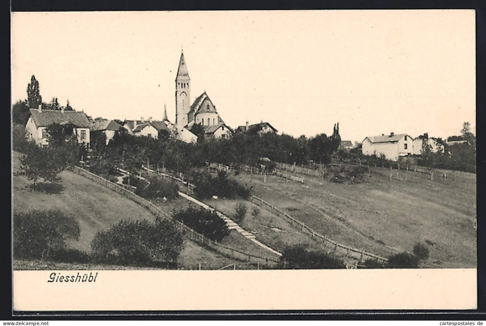 AK Giesshübl, Ortsansicht Mit Kirche  - Sonstige & Ohne Zuordnung