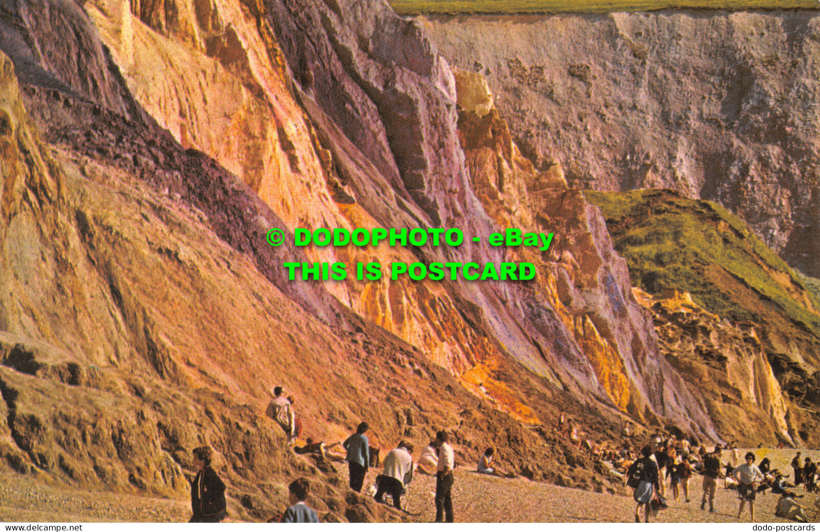 R525918 The Coloured Cliffs. Alum Bay. I. W. Nigh. Jarrold - Welt