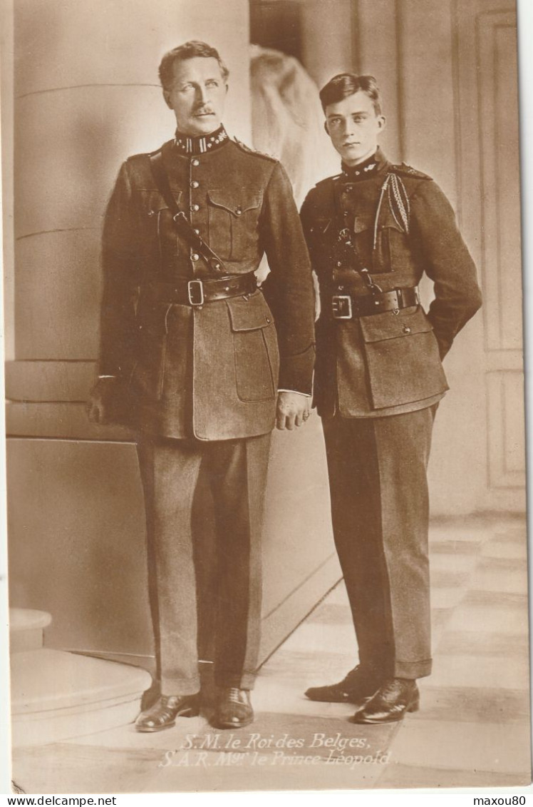 CPA  S.M Le Roi Des Belges Et Le Prince Léopold - Familles Royales