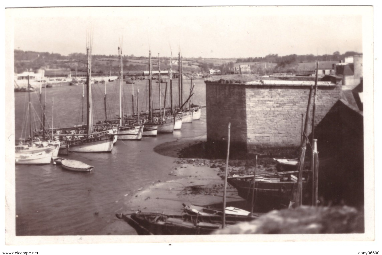 CONCARNEAU - Thonniers Près Des Remparts (carte Photo) - Concarneau