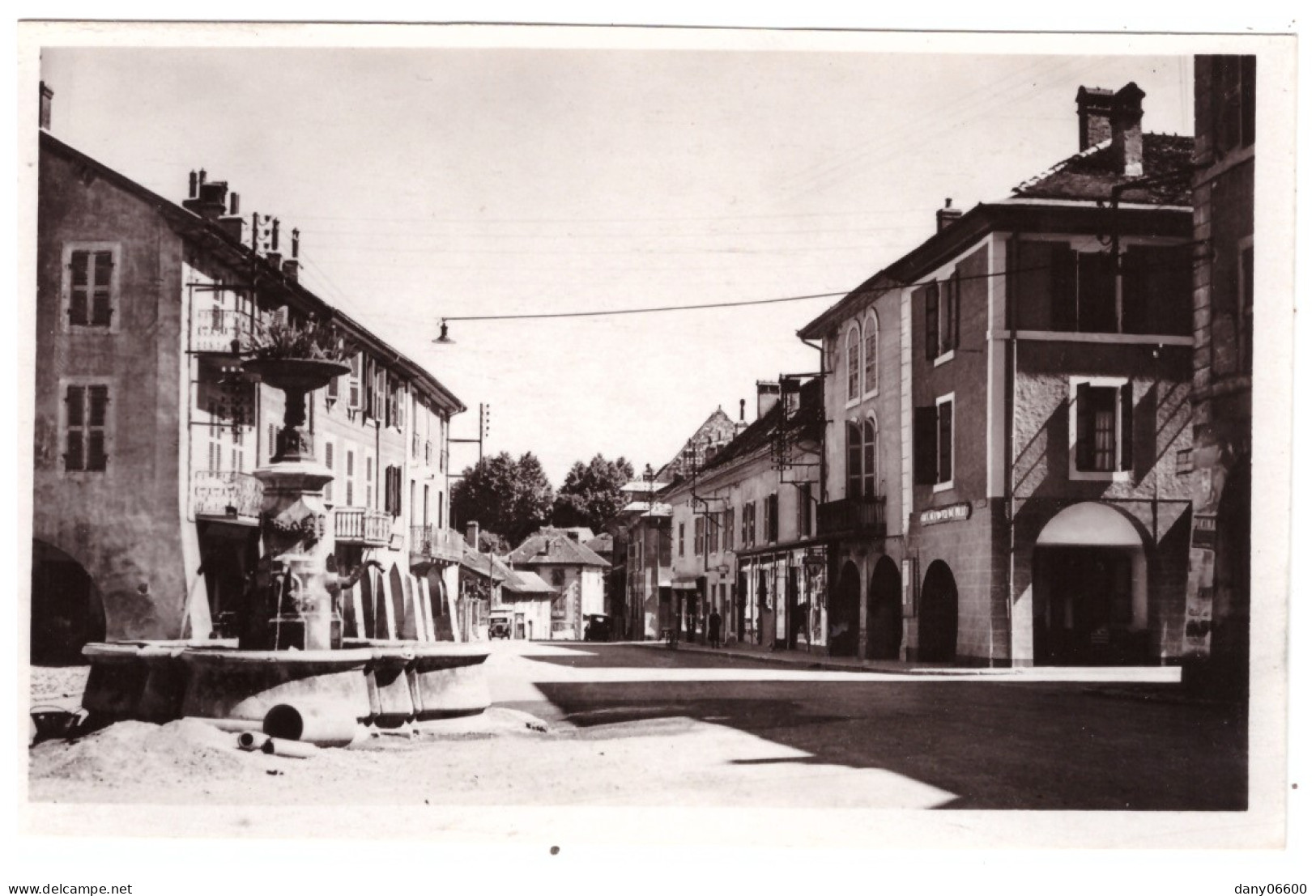 RUMILLY - Place De L'Hotel De Ville (carte Photo) - Rumilly