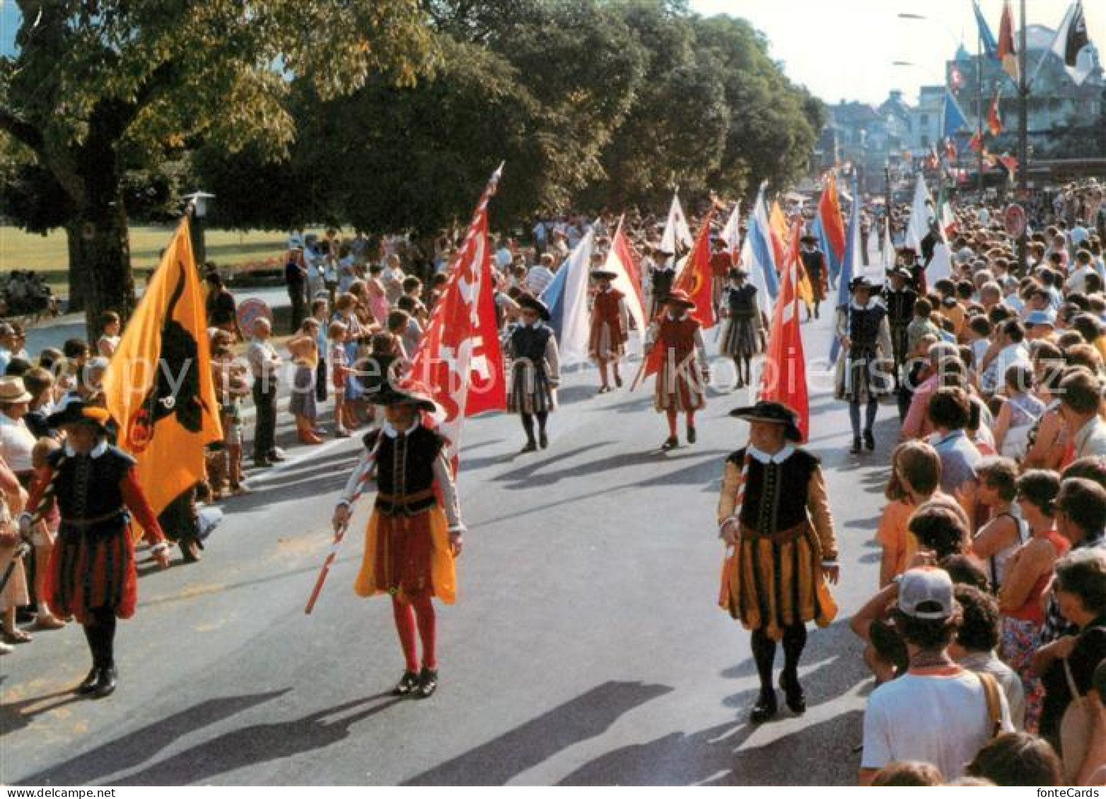 13197942 Interlaken BE Fahnengruppe  Interlaken BE - Otros & Sin Clasificación