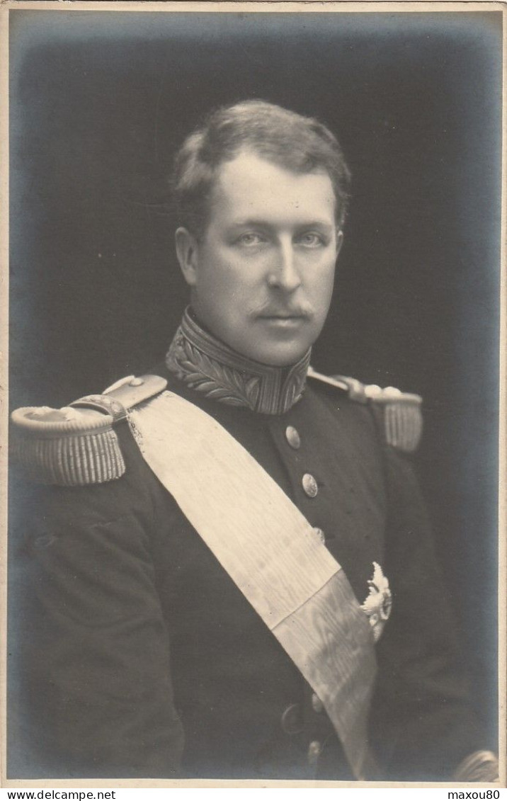 2 CPA  S.A.R  LE PRINCE CHARLES DE BELGIQUE - Familles Royales