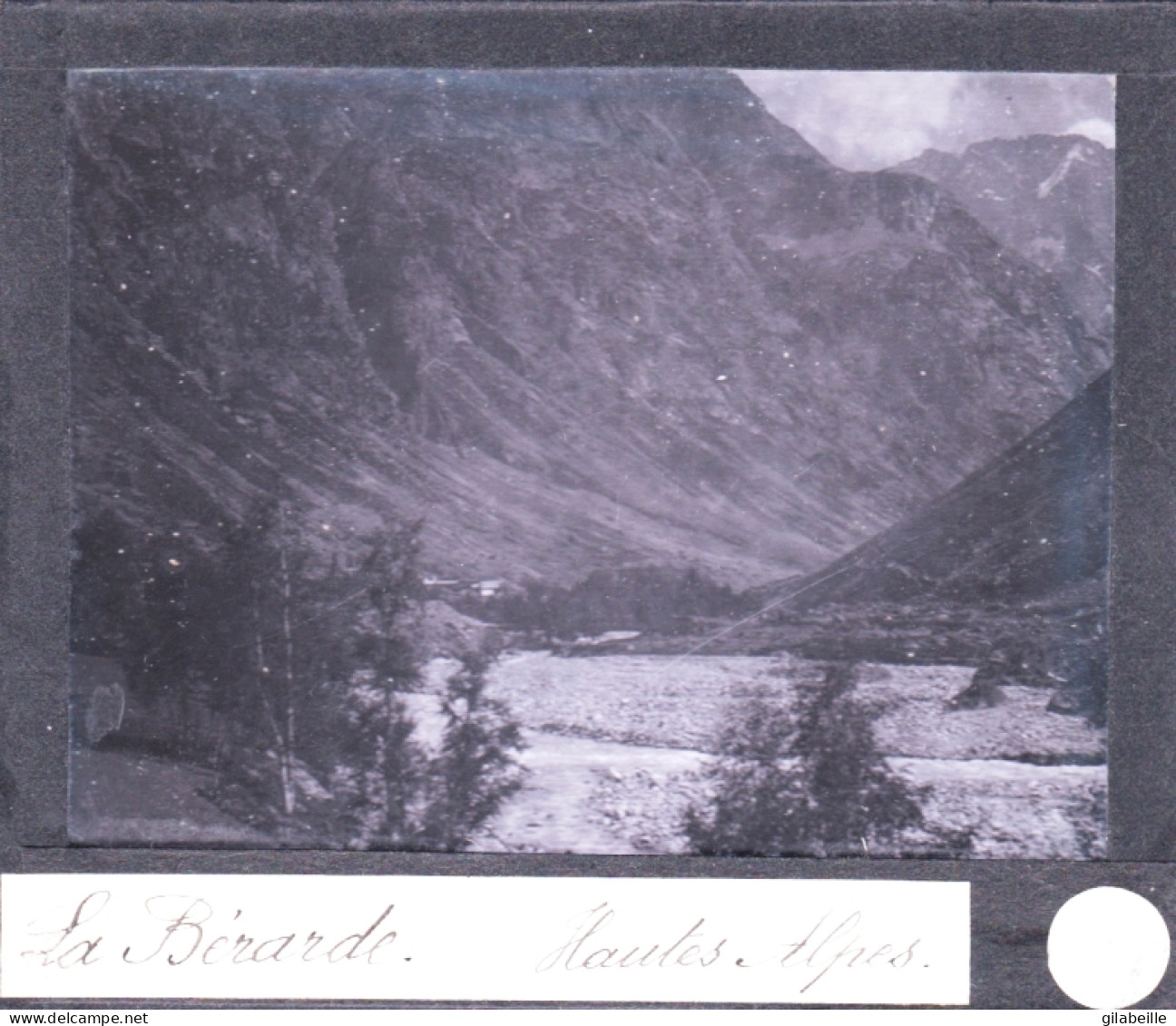 PLAQUE DE VERRE -  Photo  - Les Alpes  La BERARDE ( Saint-Christophe-en-Oisans )  - Année  1890 - Glasdias