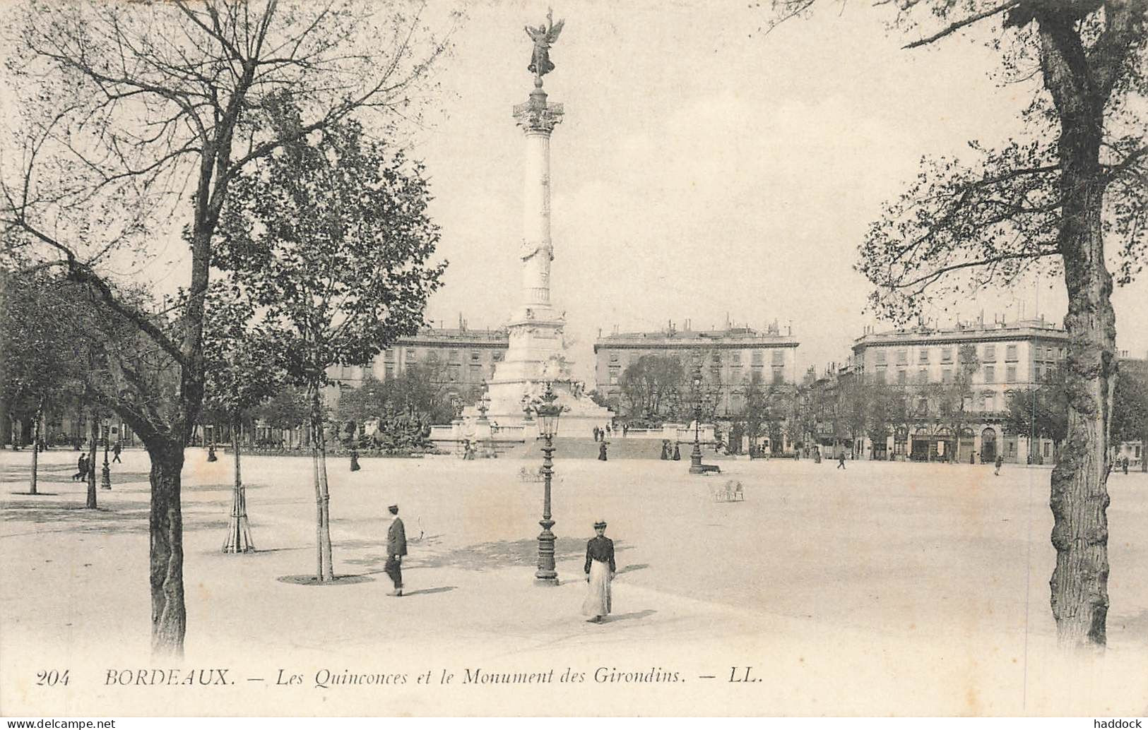 BORDEAUX : LES QUINCONCES ET LE MONUMENT DES GIRONDINS - Bordeaux