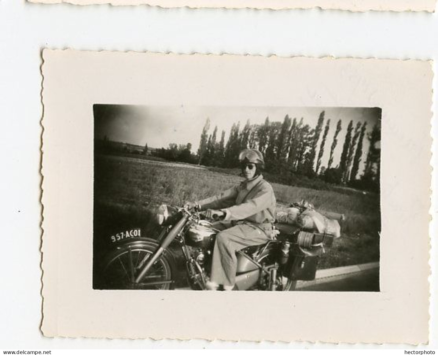 Snapshot Photo Moto  50s Motard Immatriculation Id 1953 Bagages - Anonymous Persons