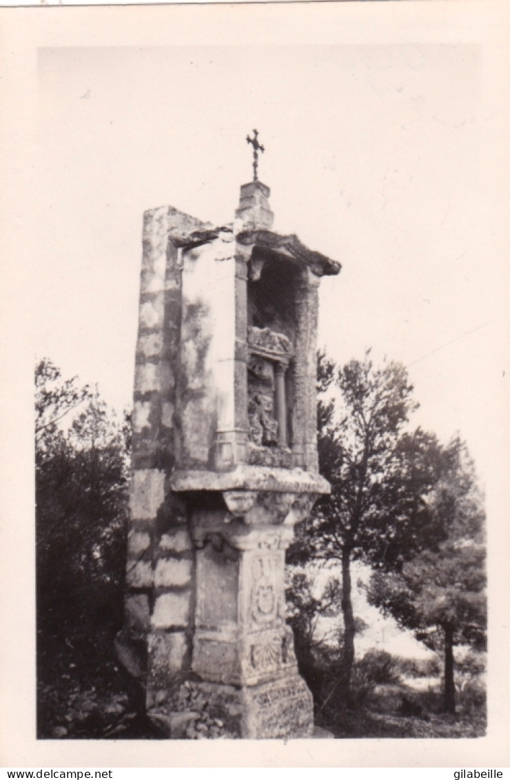 Photo Originale - Religion -  Oratoire - Petite Chapelle  - Commune De ORGON - Bouches Du Rhone - Rare - Places