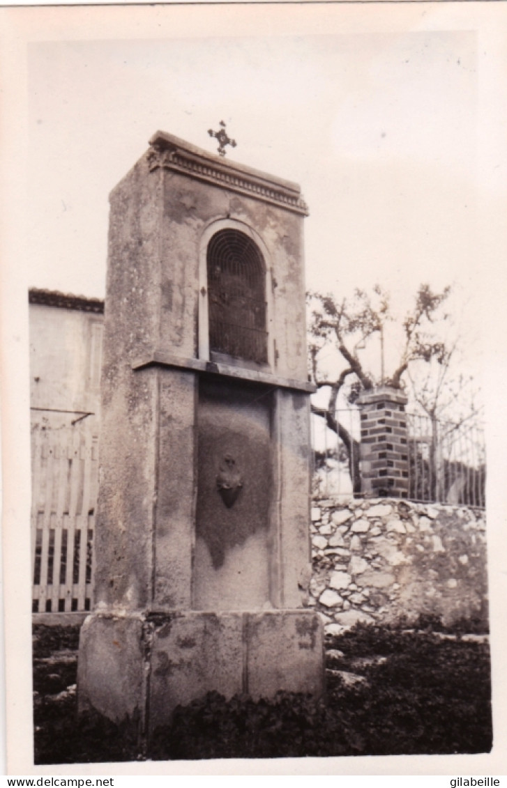 Photo Originale -religion - Oratoire - Petite Chapelle - Commune De LE ROVE ( Bouches Du Rhone )   Rare - Plaatsen