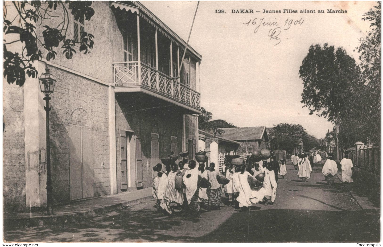 CPA Carte Postale Sénégal Dakar Jeunes Filles Allant Au Marché  1904 VM80087ok - Senegal
