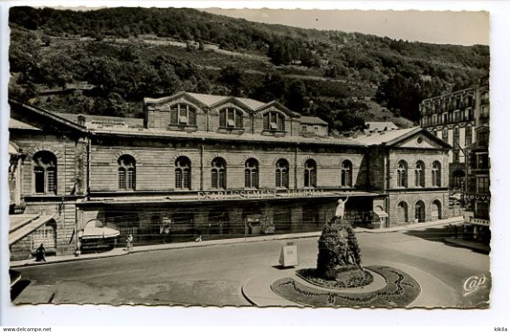 CPSM 9 X 14 Puy De Dôme LE MONT DORE Etablissement Thermal - Le Mont Dore