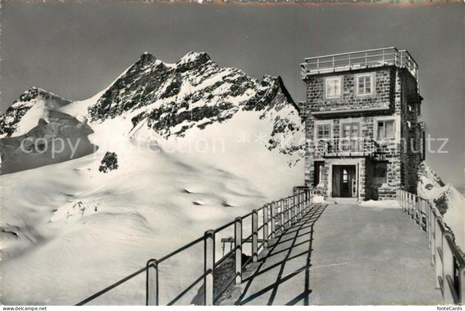 13172142 Jungfraujoch Meteorologische Station An Der Sphinx Mit Jungfrau Jungfra - Autres & Non Classés