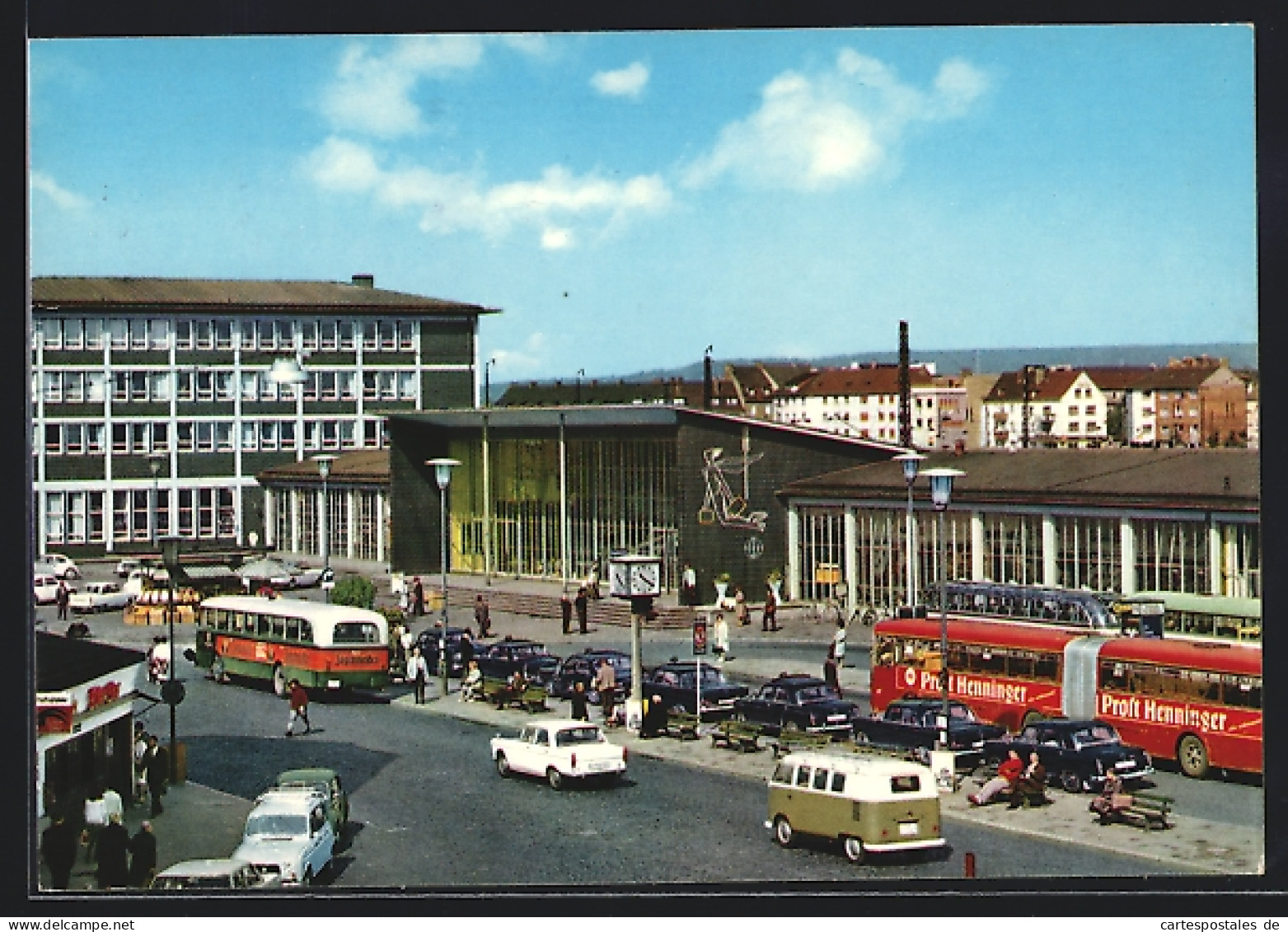 AK Aschaffenburg, Hauptbahnhof Mit Passanten  - Aschaffenburg