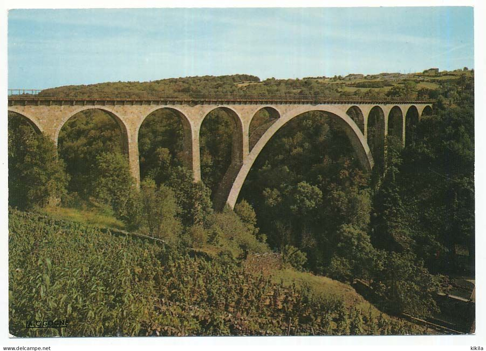 CPSM / CPM 10.5 X 15 Loire PELUSSIN Le Viaduc - Pelussin