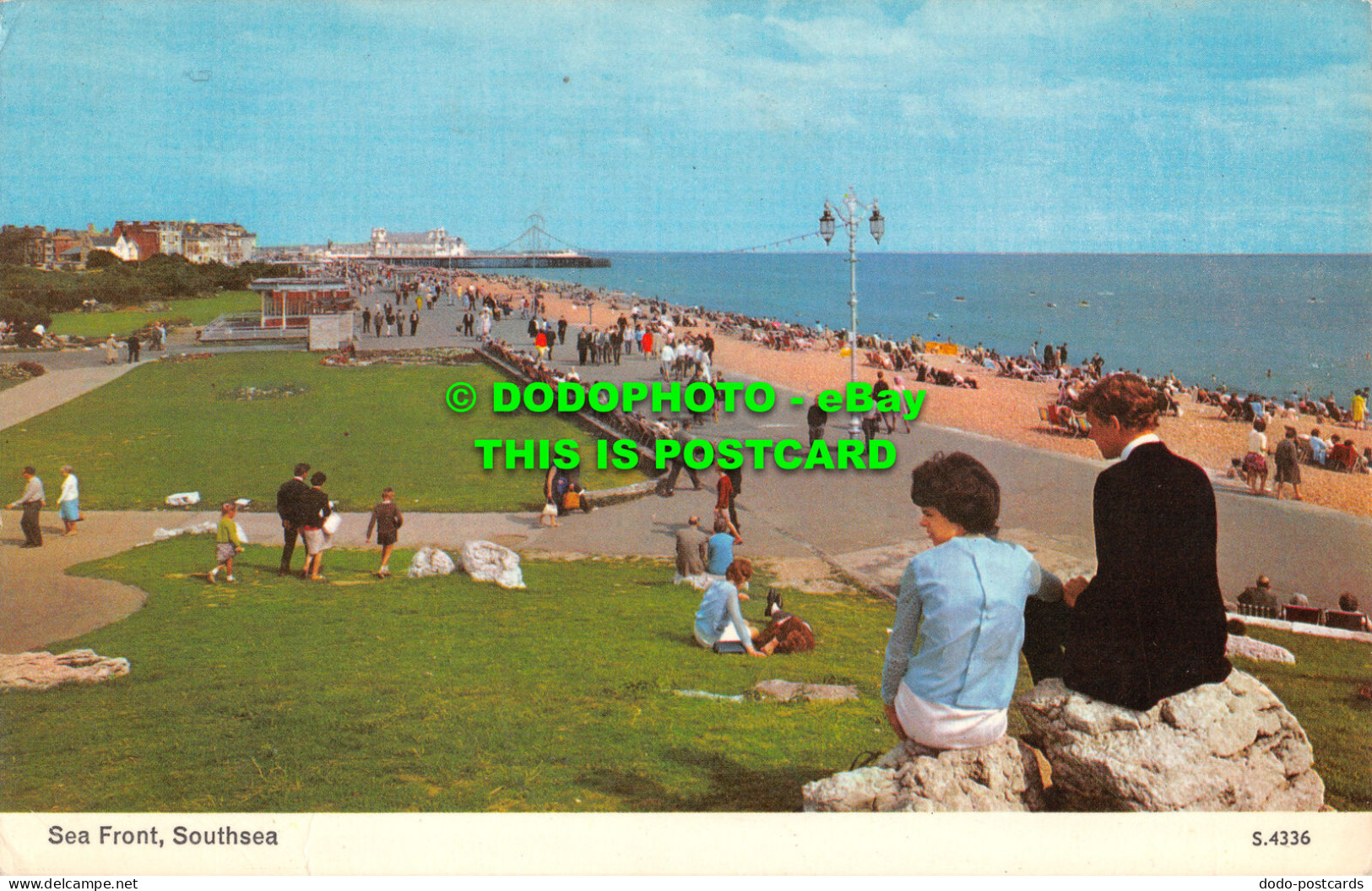 R526108 Sea Front. Southsea. S. 4336. Dennis. 1968 - Monde