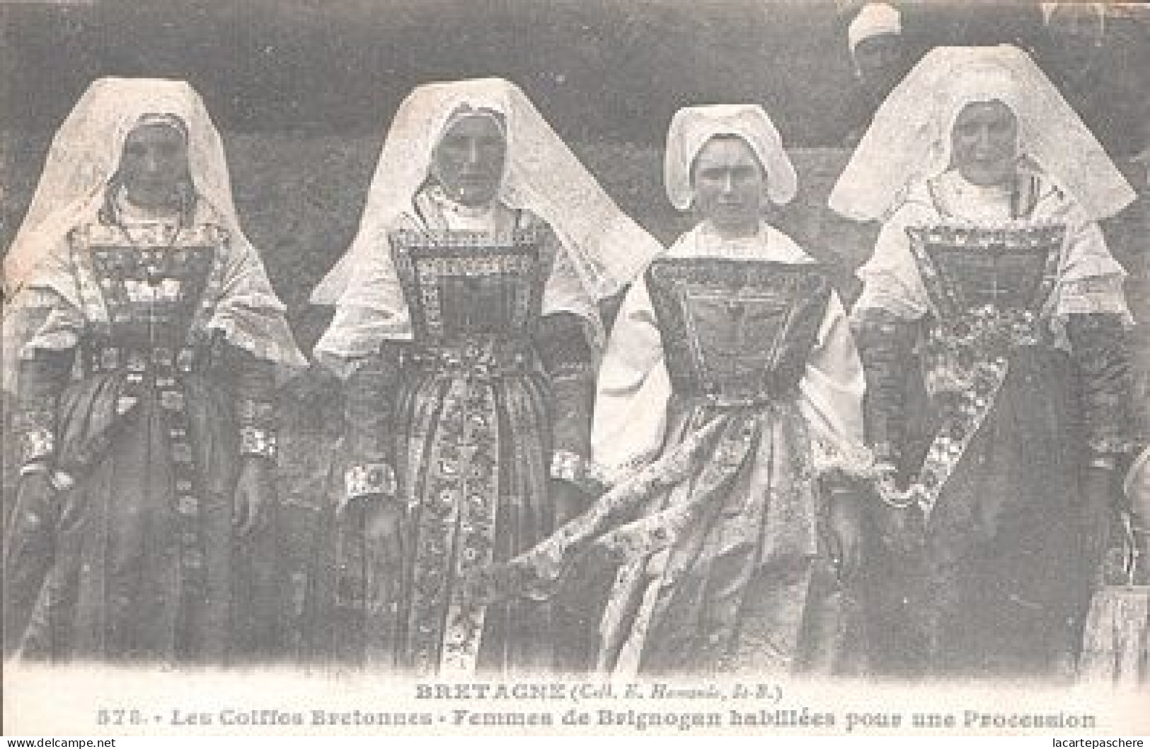 X2797 BRETAGNE FINISTERE  COIFFES BRETONNES FEMMES DE BRIGNOGNAN HABILLEES POUR PROCESSION - Brignogan-Plage