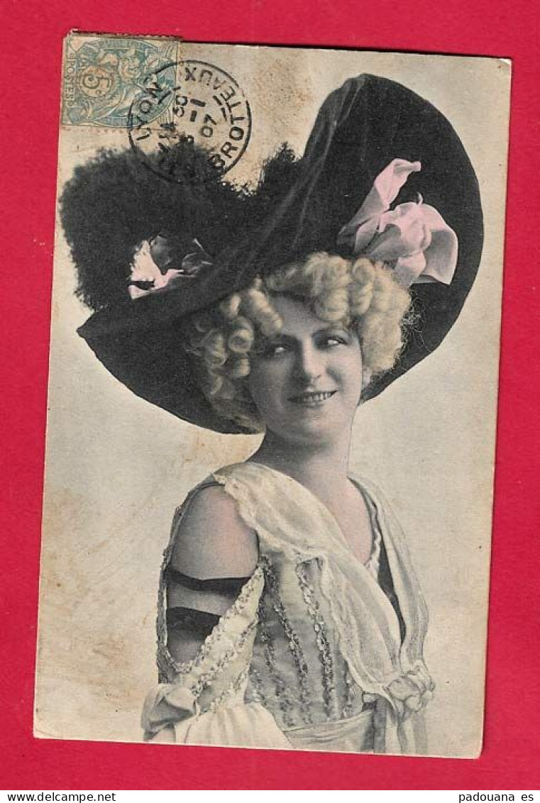 AF319  FANTAISIES  FEMME   CHAPEAU  EN 1907 - Femmes