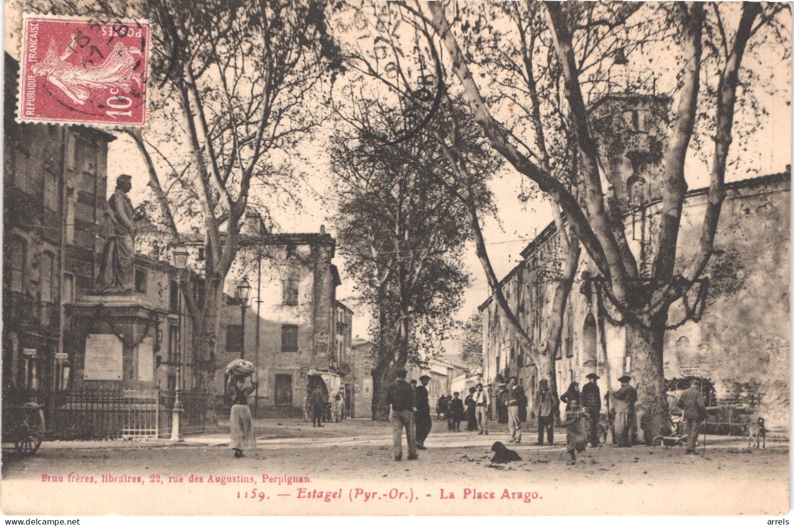 FR66 ESTAGEL - Brun 1159 - La Place Arago - Animée - Belle - Altri & Non Classificati