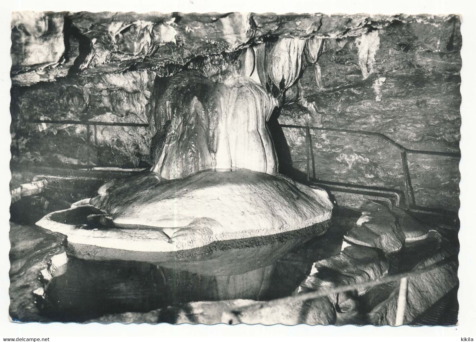 CPSM Dentelée 10.5 X 15 Isère Les Grottes De LA BALME La Grande Fontaine - La Balme-les-Grottes