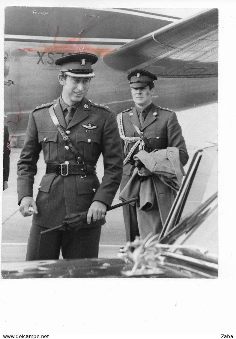 1971 Prince CHARLES Military Uniform Photograph - Sonstige & Ohne Zuordnung