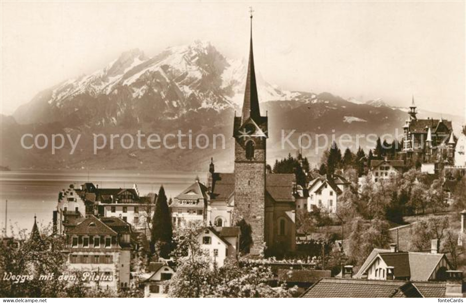 13114552 Weggis Vierwaldstaettersee Ortsansicht Mit Kirche Mit Blick Zum Pilatus - Other & Unclassified