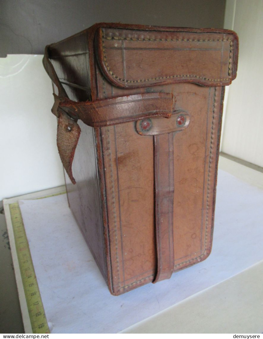 LADE 1200 - GITZO - ANCIEN APPAREIL PHOTO AVEC SAC EN CUIR - OUDE CAMERA MET LEDEREN TAS