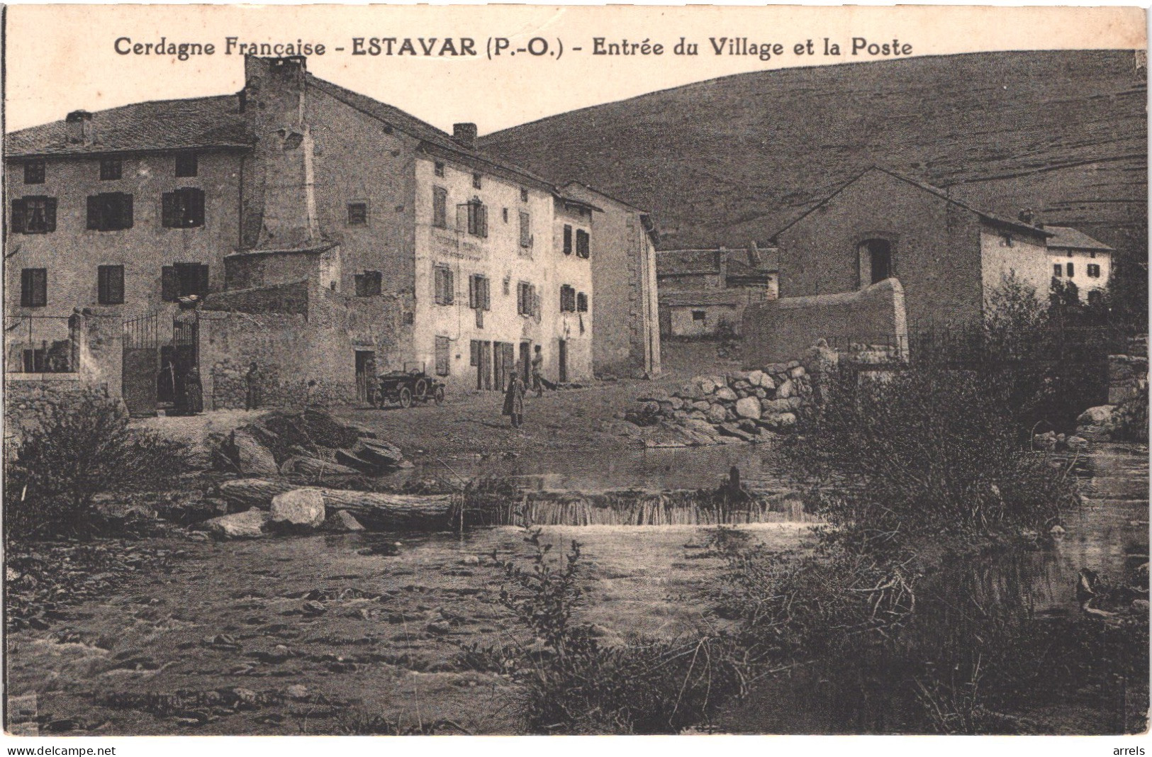 FR66 ESTAVAR - Librairie Fau - Entrée Du Village Et La Poste - Animée -  Pas Courante - Belle - Sonstige & Ohne Zuordnung