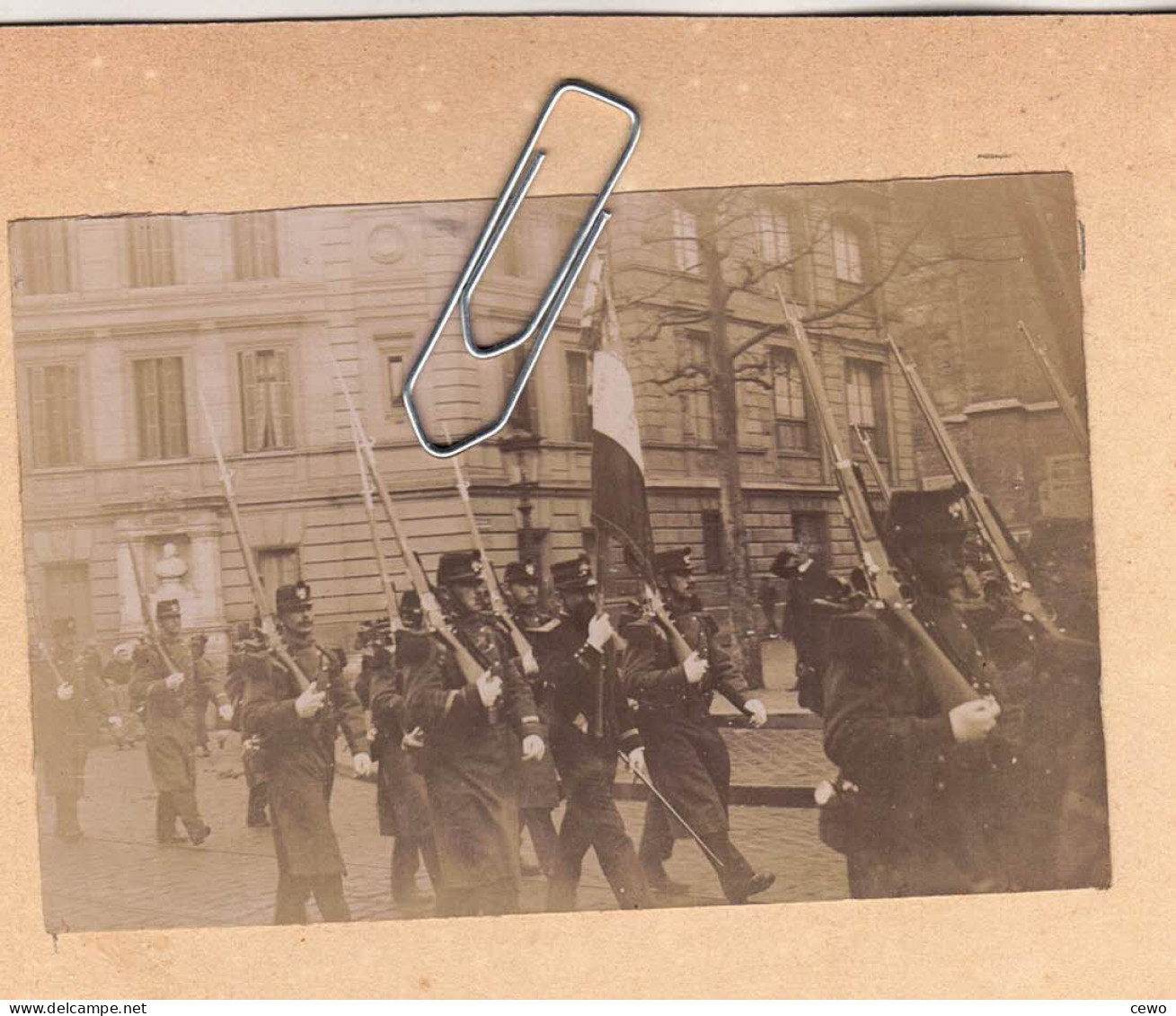 PHOTO GUERRE CHAR TANK PARADE MILITAIRE A PARIS VERS 1910 - Krieg, Militär