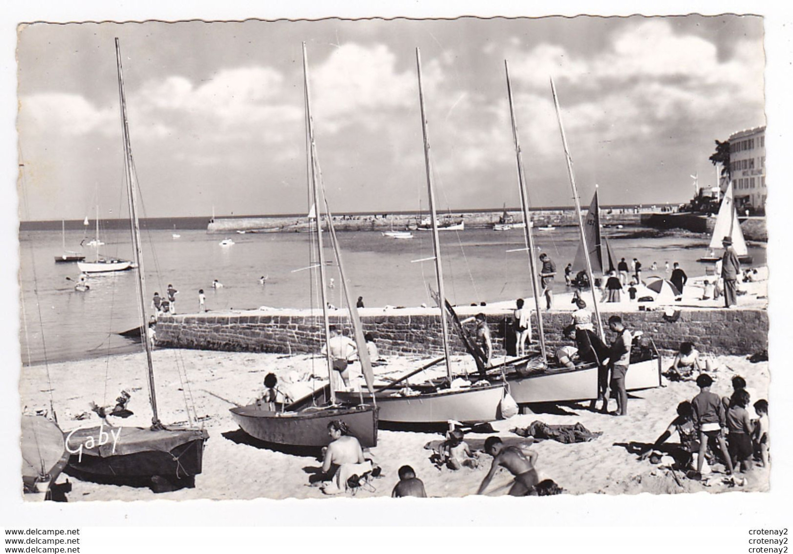 56 SAINT PIERRE DE QUIBERON N°9 La Petite Cale Baigneurs Baignade Bronzage Bateaux Voiliers Hôtel BELLEVUE - Quiberon