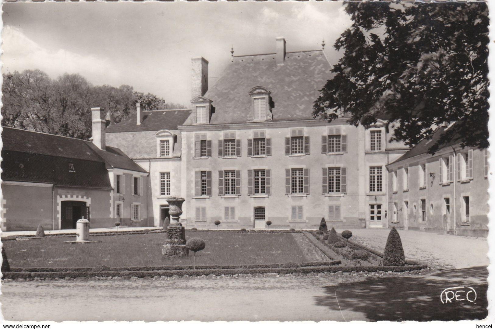 BUZANCAIS (environs). Château De La Brosse - Autres & Non Classés