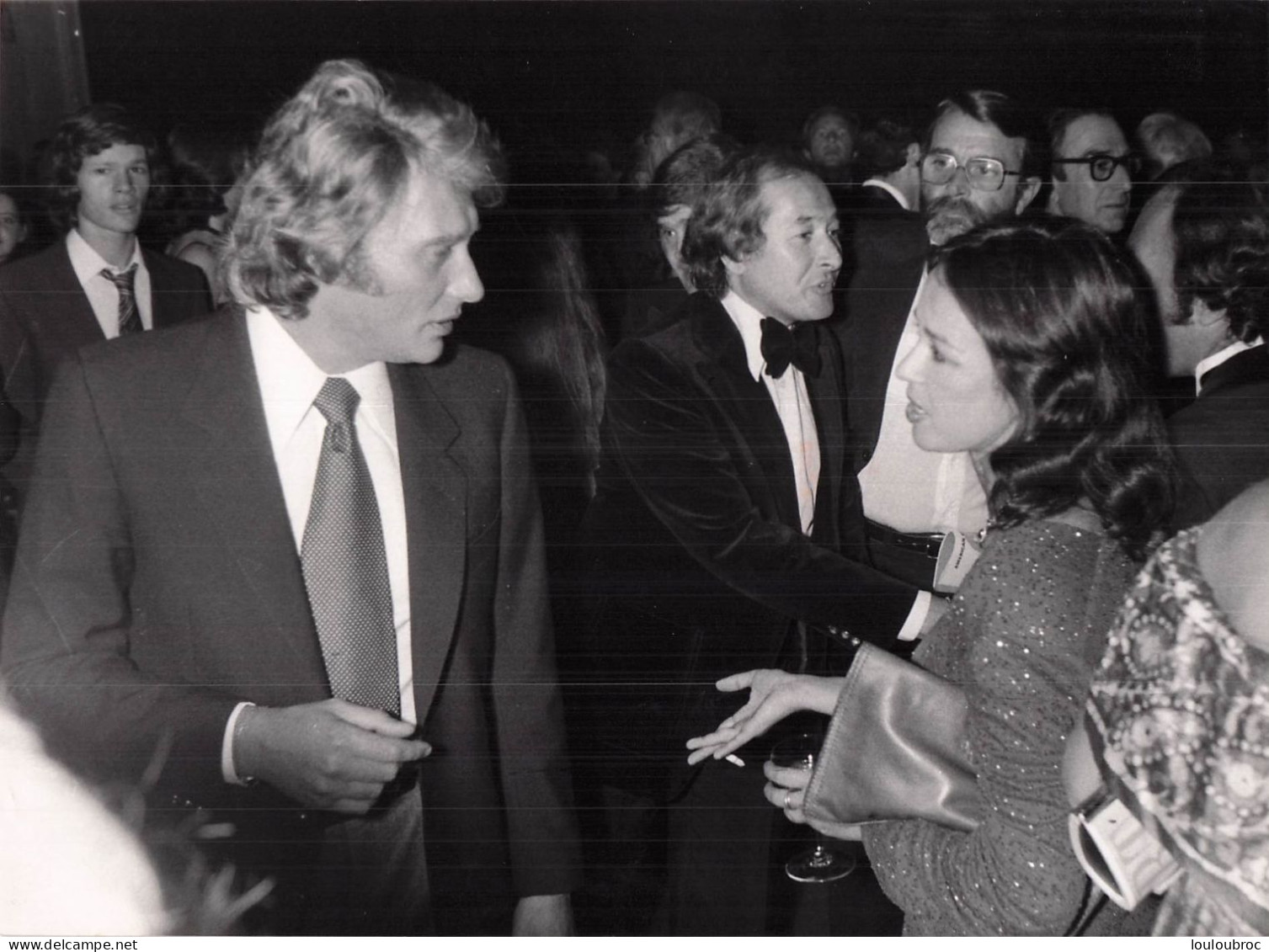 JOHNNY HALLYDAY 1978 GALA DE LA REVUE HARLEM ANNEES 30 THEATRE DE PARIS PHOTO DE PRESSE ORIGINALE 24X18CM - Berühmtheiten