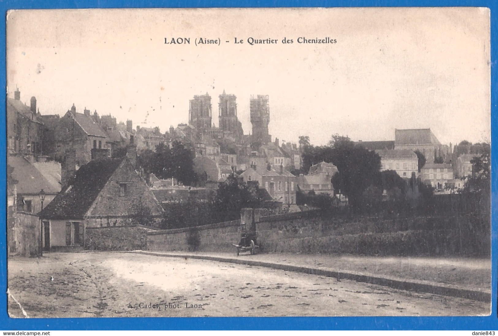 CPA - AISNE - LAON - LE QUARTIER DES CHENIZELLES - - Laon