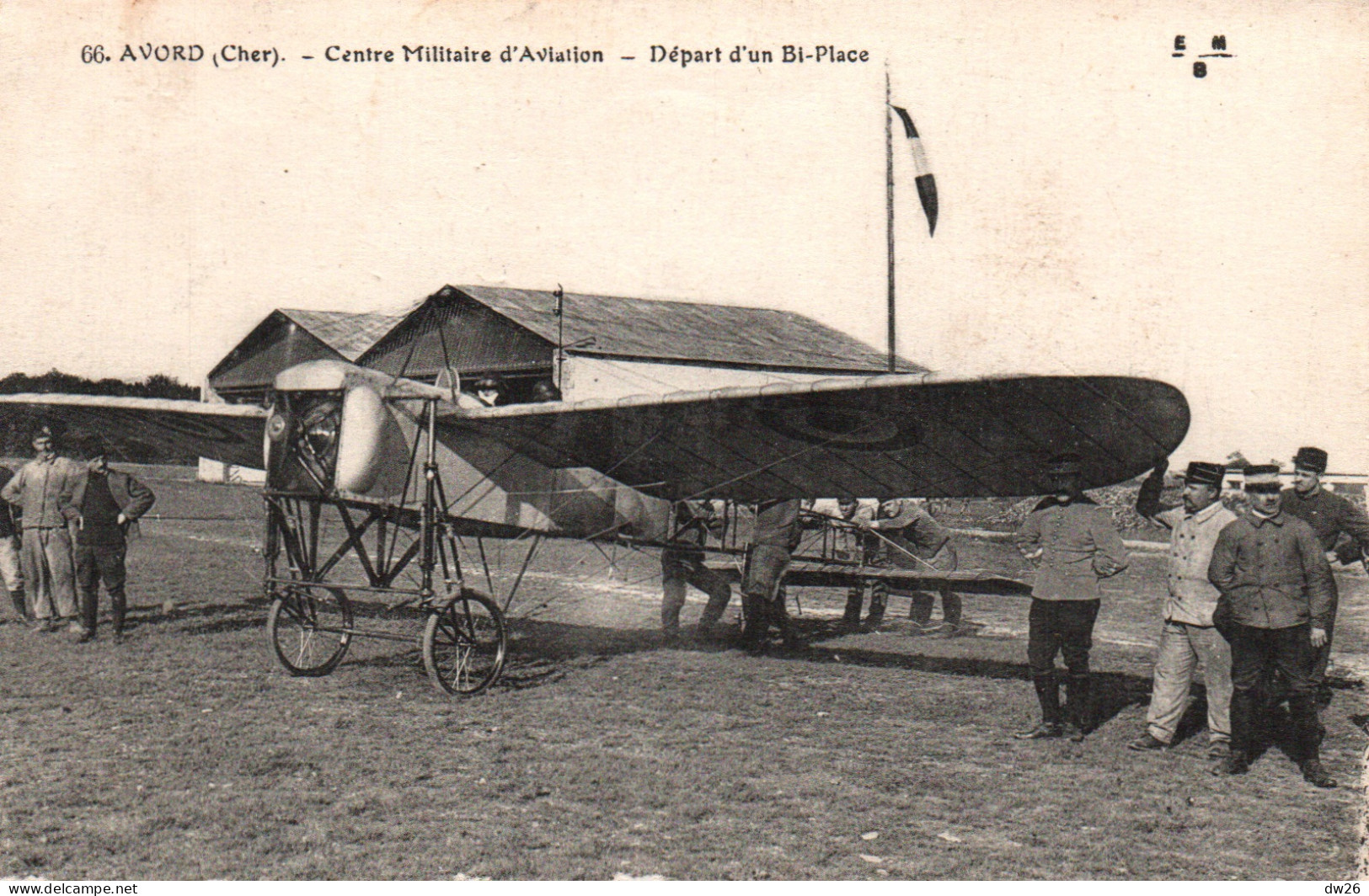 Avord (Cher) Centre Militaire D'Aviation - Départ D'un Aéroplane Bi-place (Blériot Type XI) Carte E. Maquaire N° 66 - ....-1914: Precursors