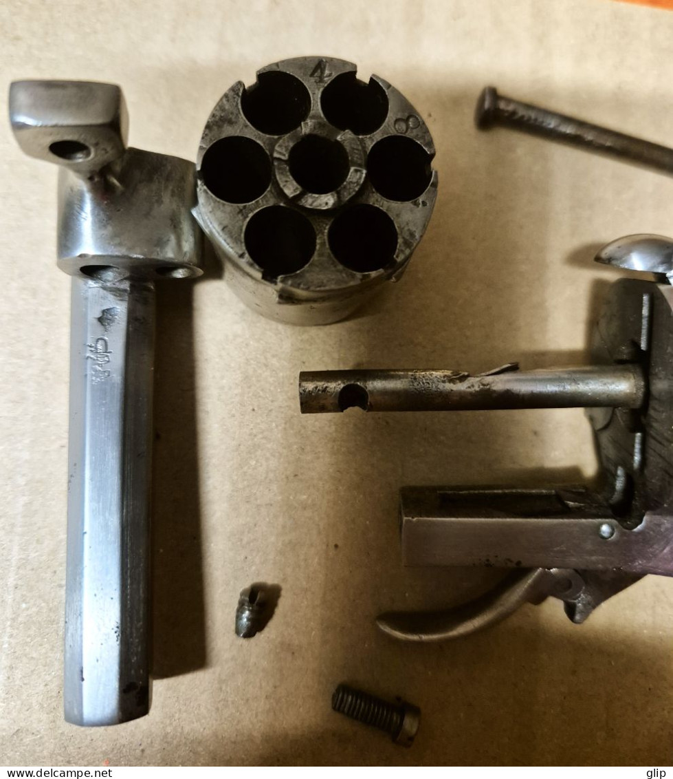 Revolver crosse corbin, type Lefaucheux, calibre 7 mm