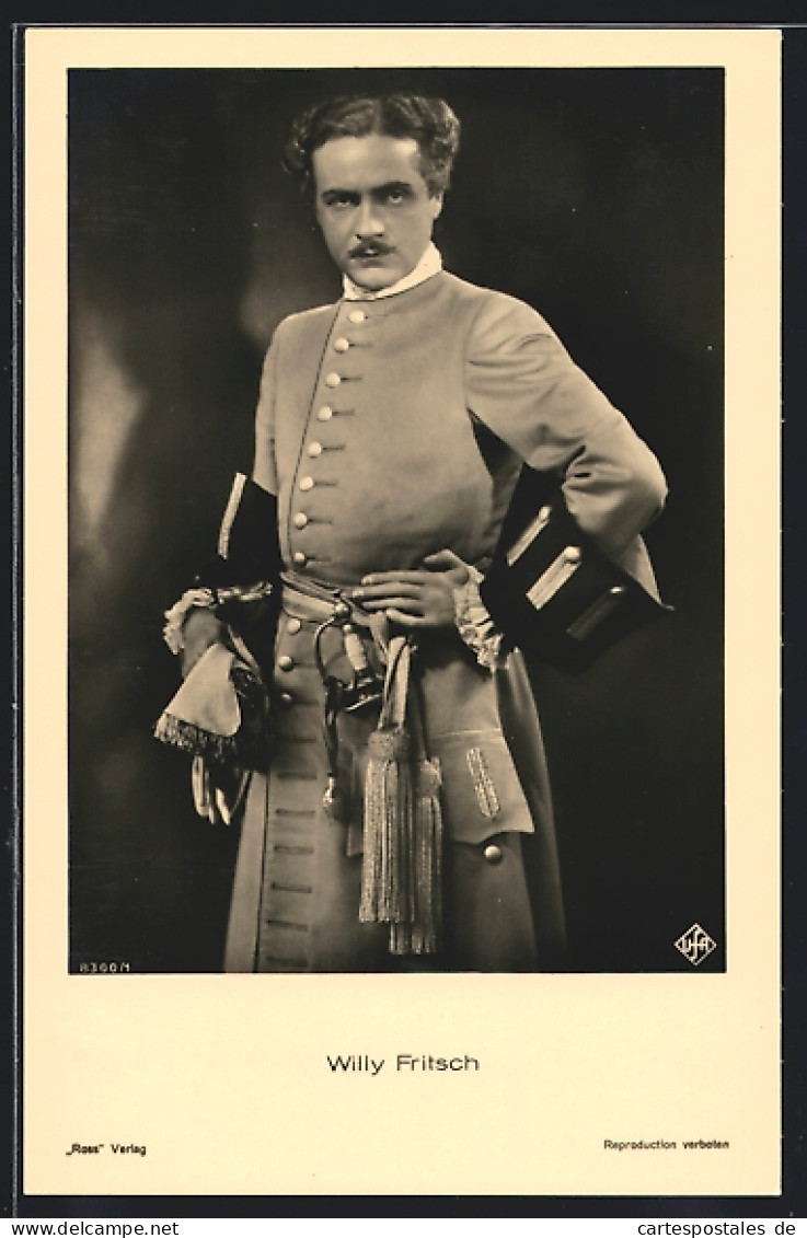 AK Schauspieler Willy Fritsch In Interessanter Filmuniform  - Actors