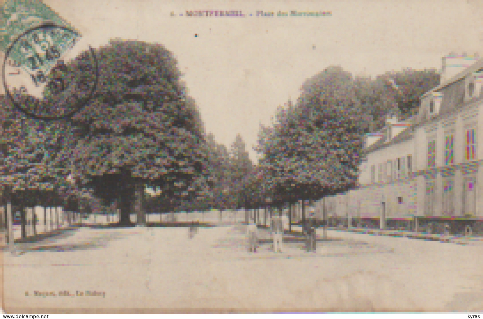 (93) MONTFERMEIL. Place Des Marronniers (Rare Vue Aux 3 Personnages) - Montfermeil