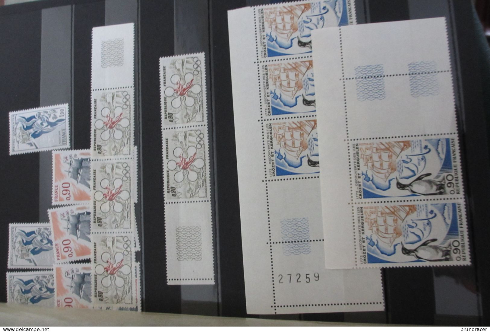 FRANCE FACIALE 3083 FRANCS = 470 EUROS ANNEES 1979 à 1989 EN DOUBLE ET TRIPLE DANS ALBUM LIDNER T  VOIR SCANS - Unused Stamps