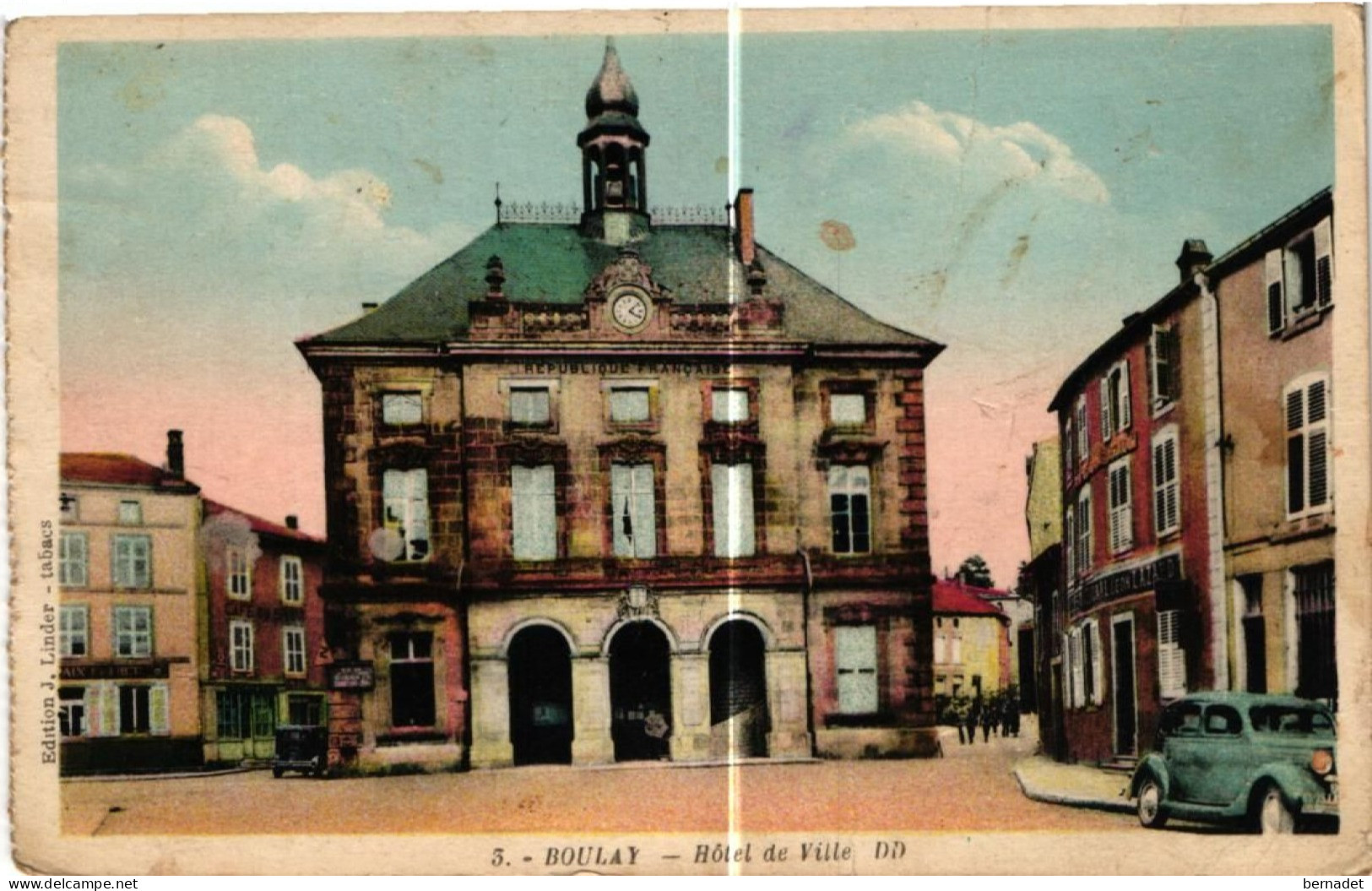 57 . .BOULAY - L'HOTEL DE VILLE - CAFE NATIONAL LEON LAZARD   (Trait Blanc  Pas Sur L'original ) - Boulay Moselle