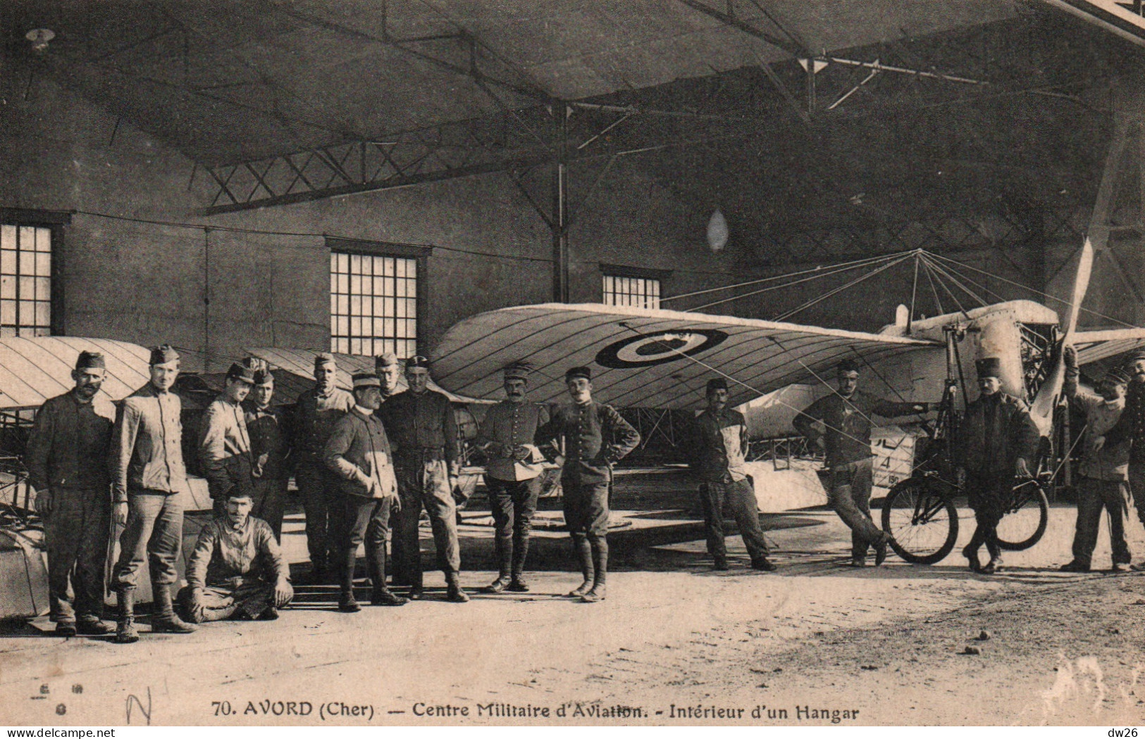 Camp D'Avord (Cher) Centre Militaire D'Aviation - Intérieur D'un Hangar, Aéroplane Blériot - Carte E. Maquaire N° 70 - ....-1914: Precursores