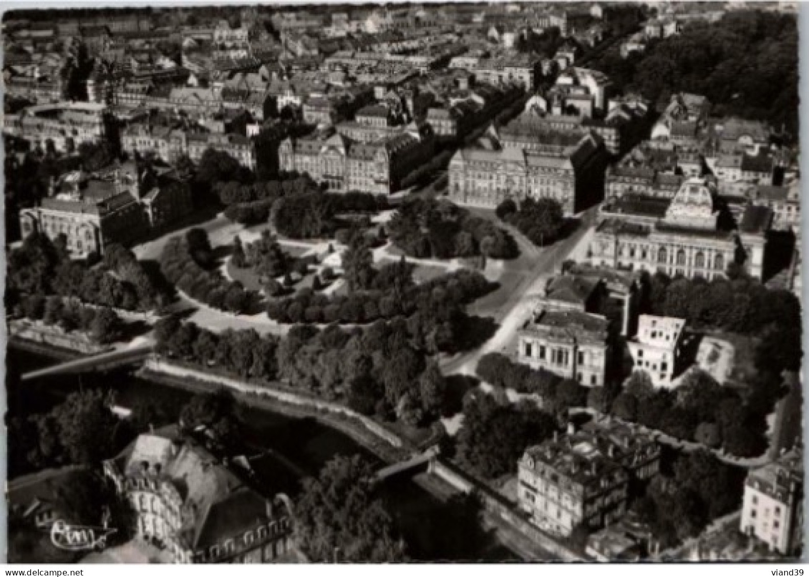 STRASBOURG. - Vue Aérienne Sur La Place De La République.     -   Non Circulée    Photo Véritable. - Strasbourg