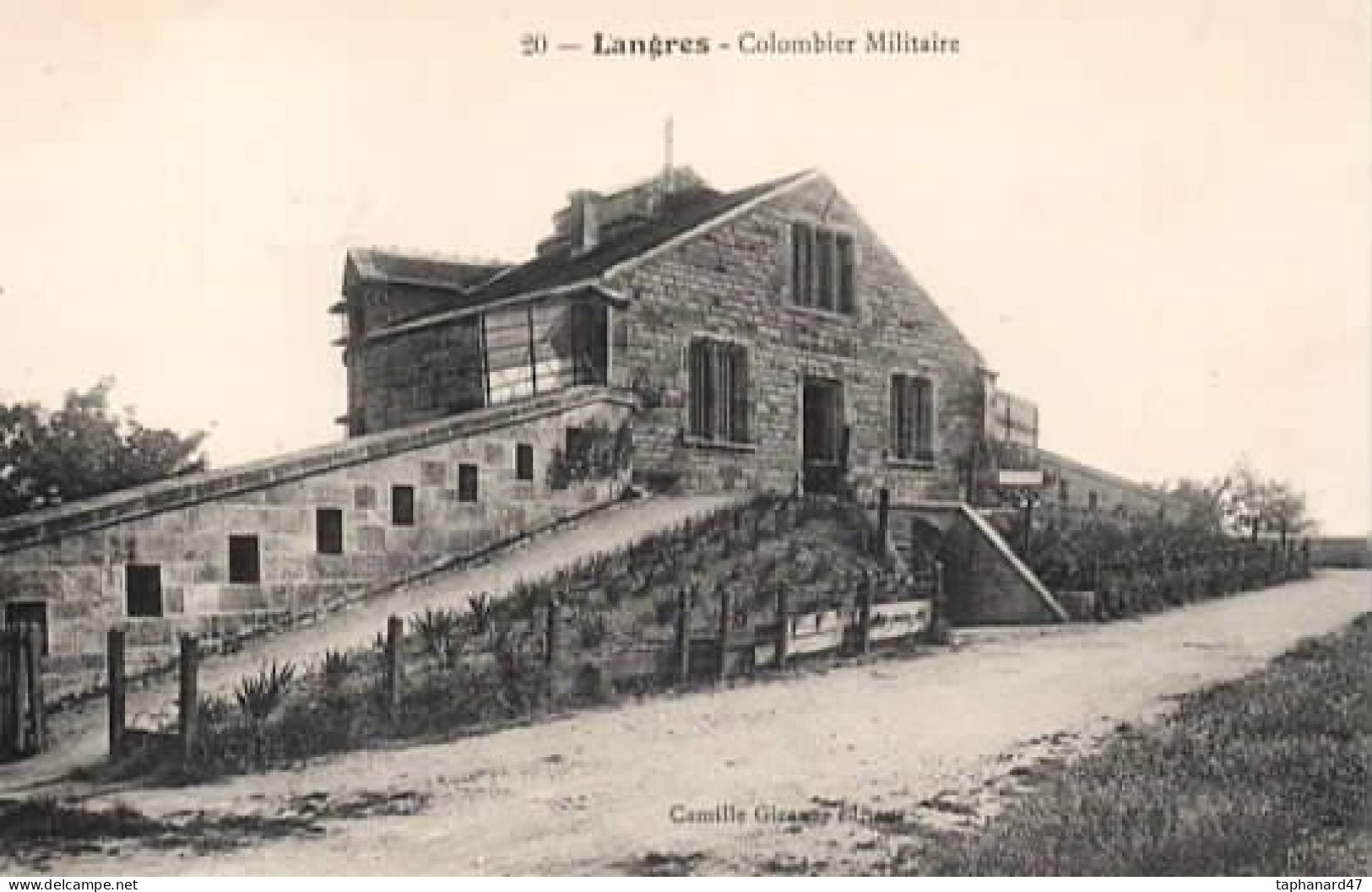 . 52 . LANGRES . Colombier Militaire . - Langres