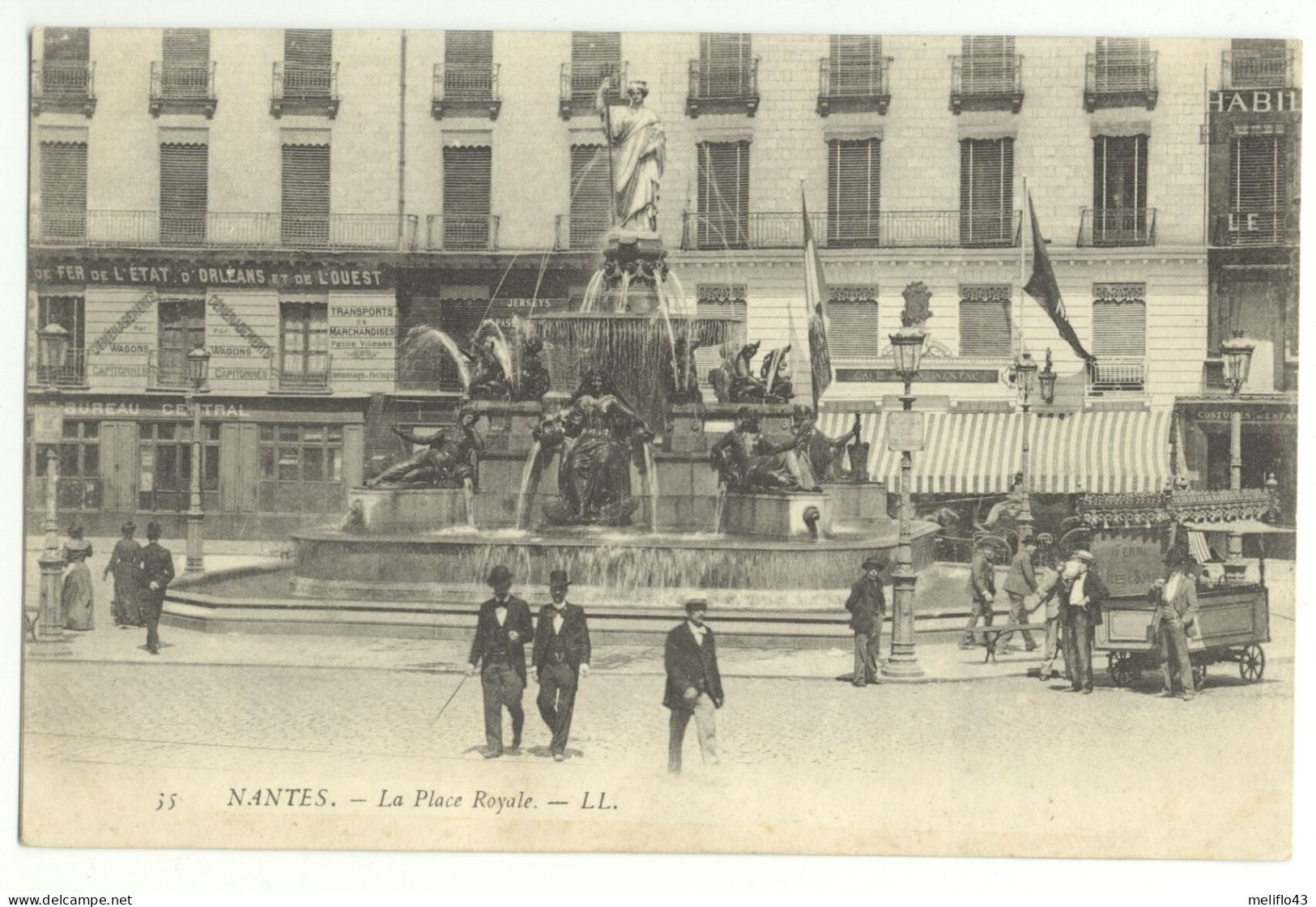 44/ CPA A - Nantes - La Place Royale - Nantes