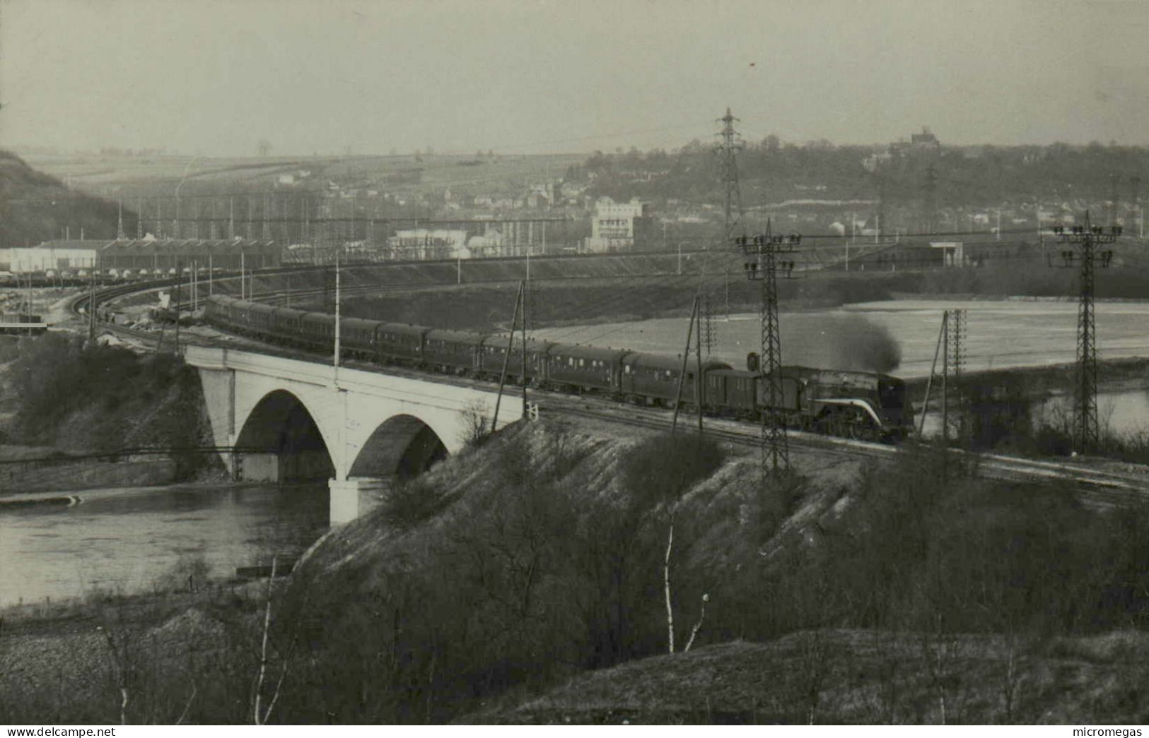 Pont De Laversine Et Courbe (au Fond, Le Saut De Mouton) - Express Lille-Paris 232 - Cliché Jacques H. Renaud - Trains