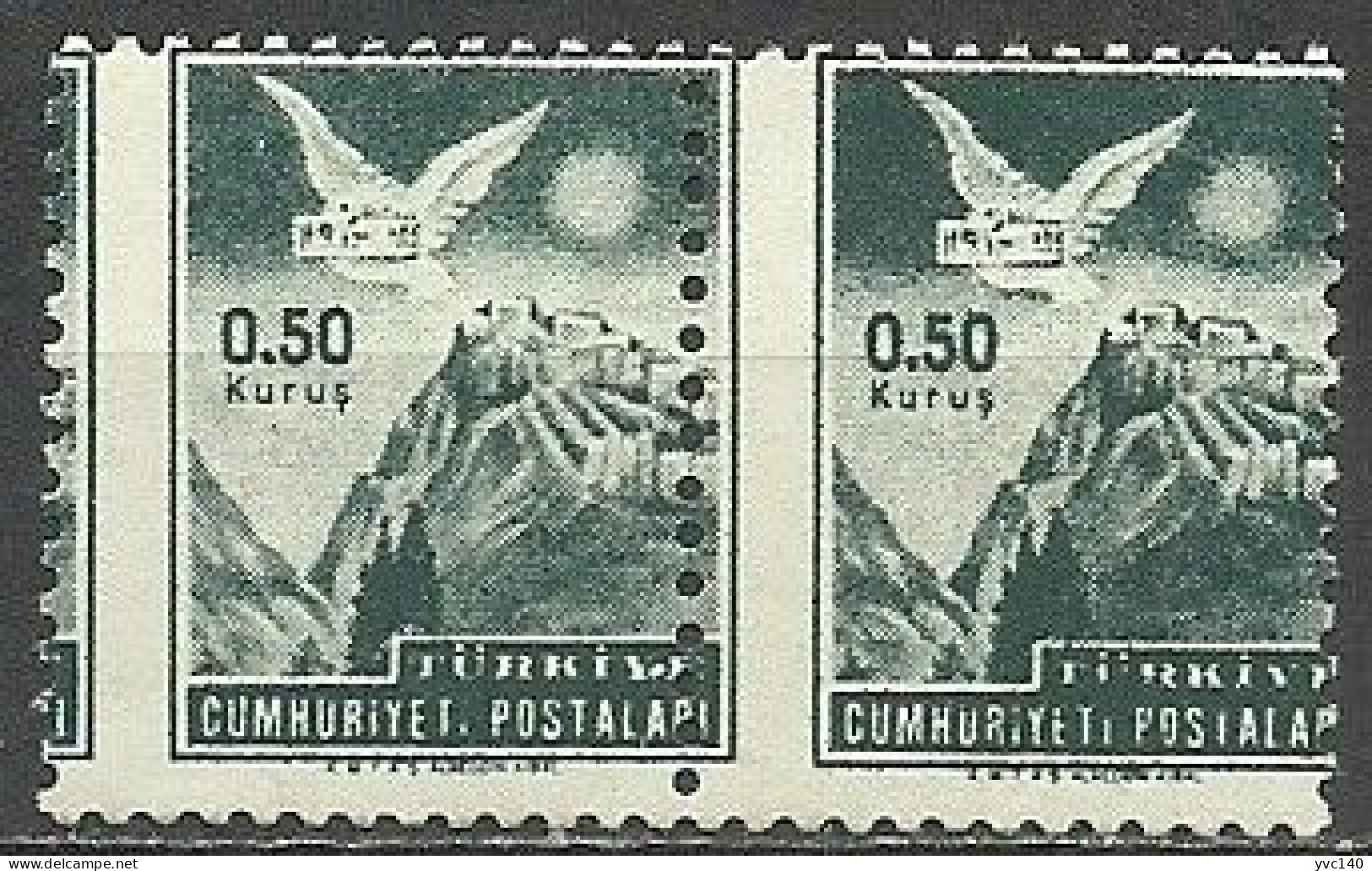 Turkey; 1952 Postage Stamp ERROR "Shifted Perf." - Unused Stamps