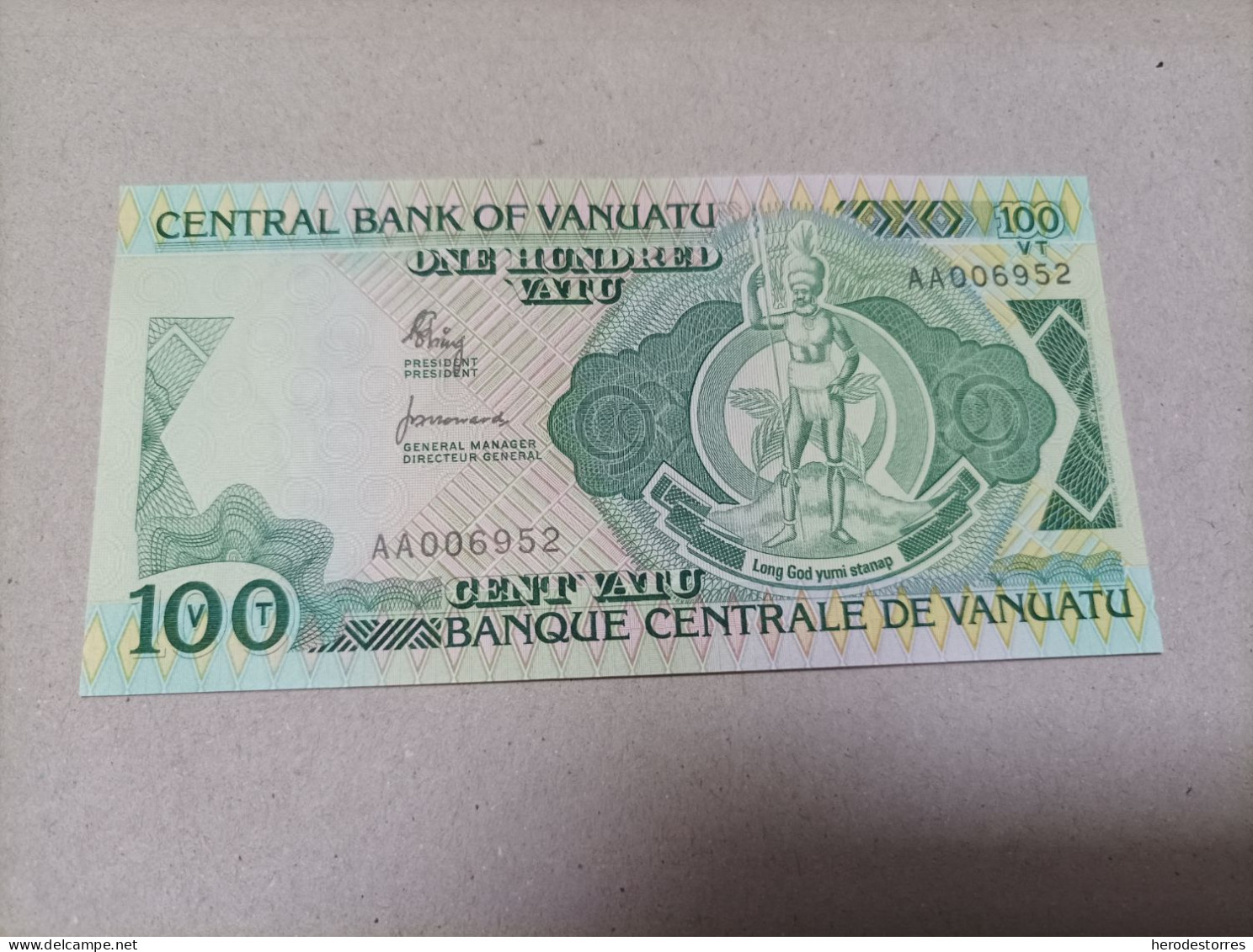 Billete Vanuatu, 100 Vatu, Año 1982 Serie AA006952 Nº Bajisimo, UNC - Vanuatu