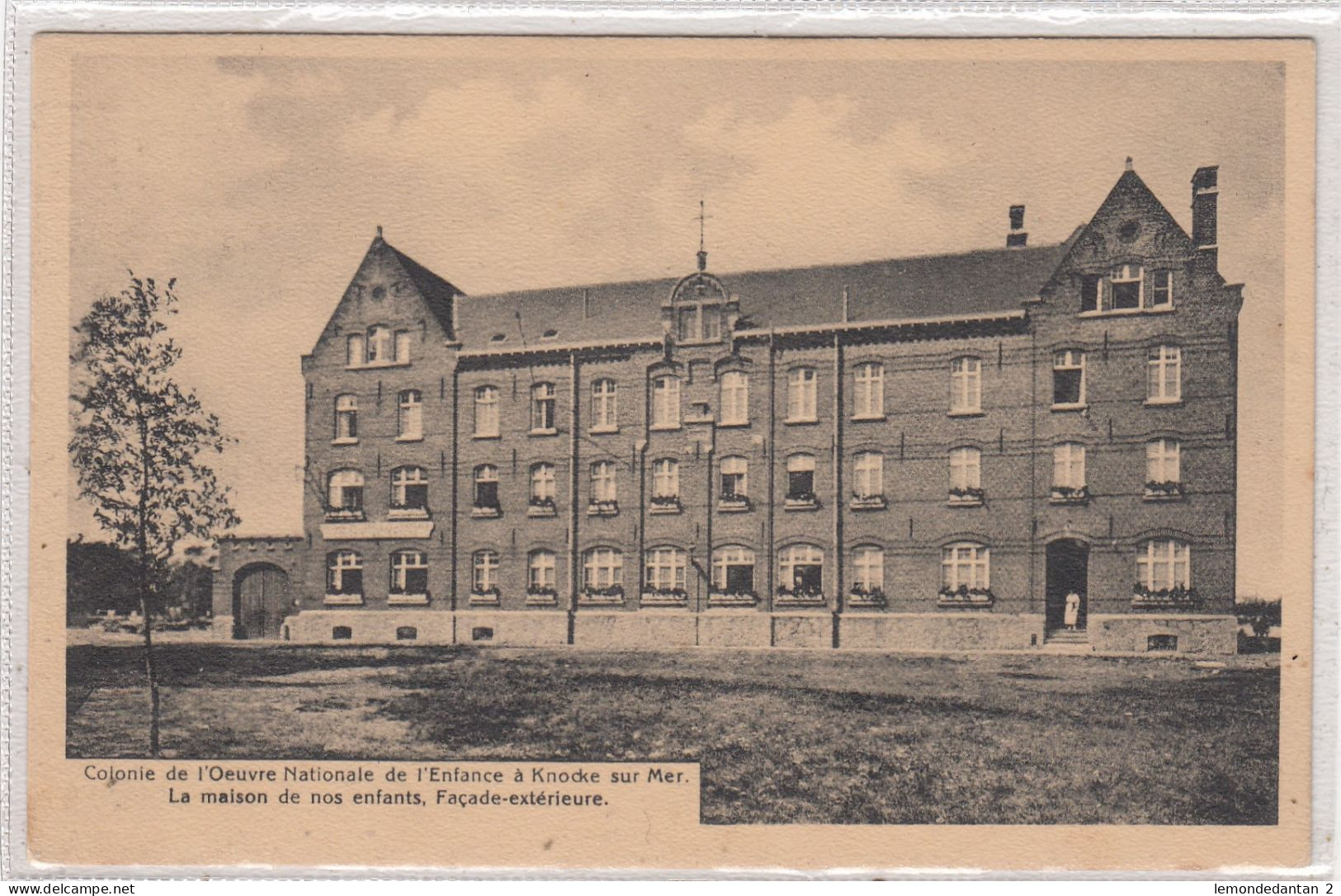 Colonie De L'Oeuvre Nationale De L'Enfance à Knocke Sur Mer. La Maison De Nos Enfants. Façade-extérieure. * - Knokke