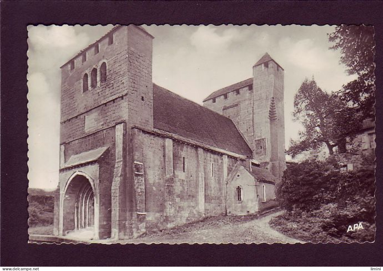 24 - LES EYZIES - ÉGLISE FORTIFIEE   - Altri & Non Classificati