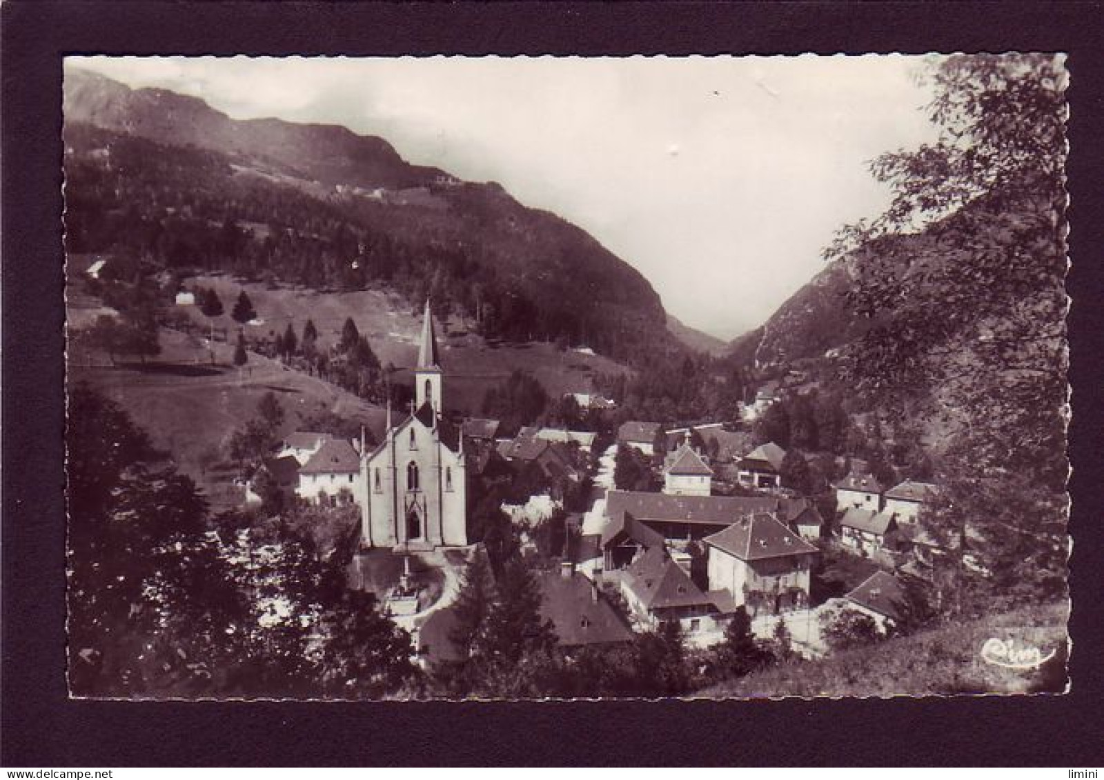 38 - SAINT-PIERRE-D'ENTREMONT - VUE SUR LA VALLÉE DU FROU  - Saint-Pierre-d'Entremont