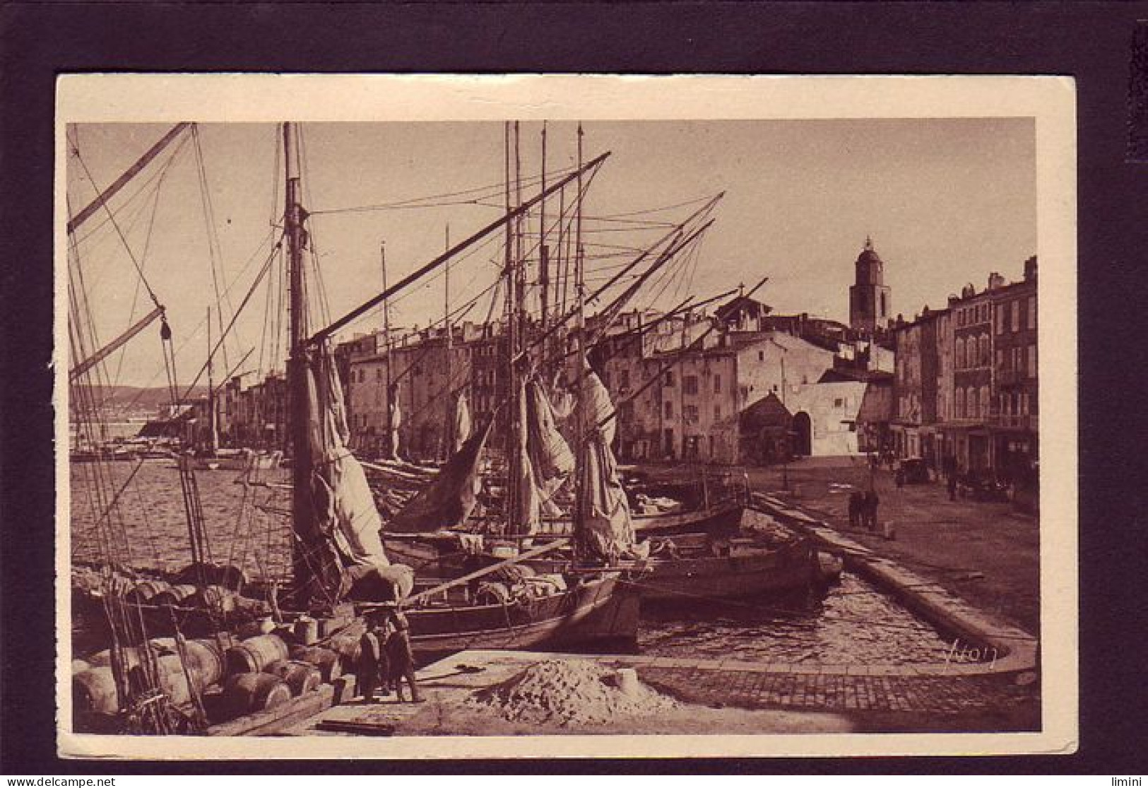 83 - SAINT-TROPEZ - VUE GÉNÉRALE DU PORT - BATEAU - ANIMÉE  - Saint-Tropez